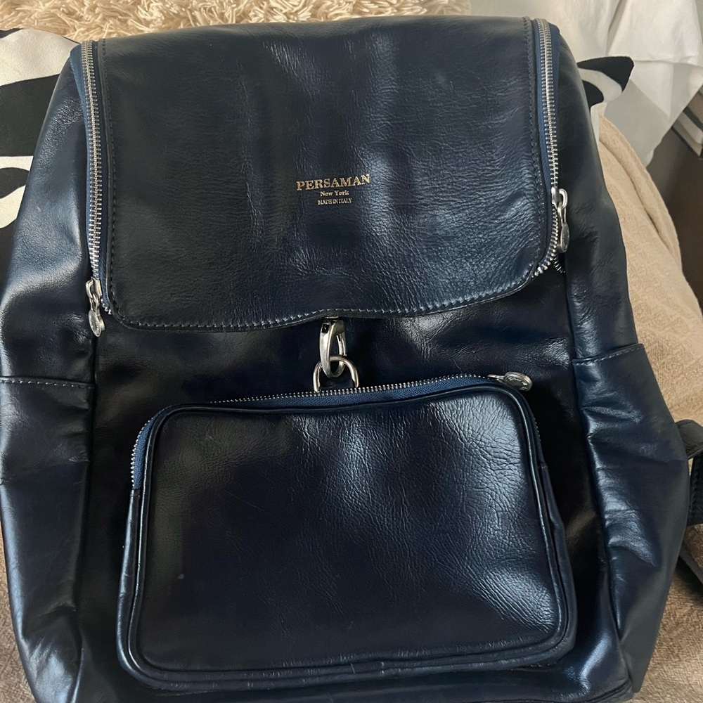 Persaman New York Navy Leather Backpack